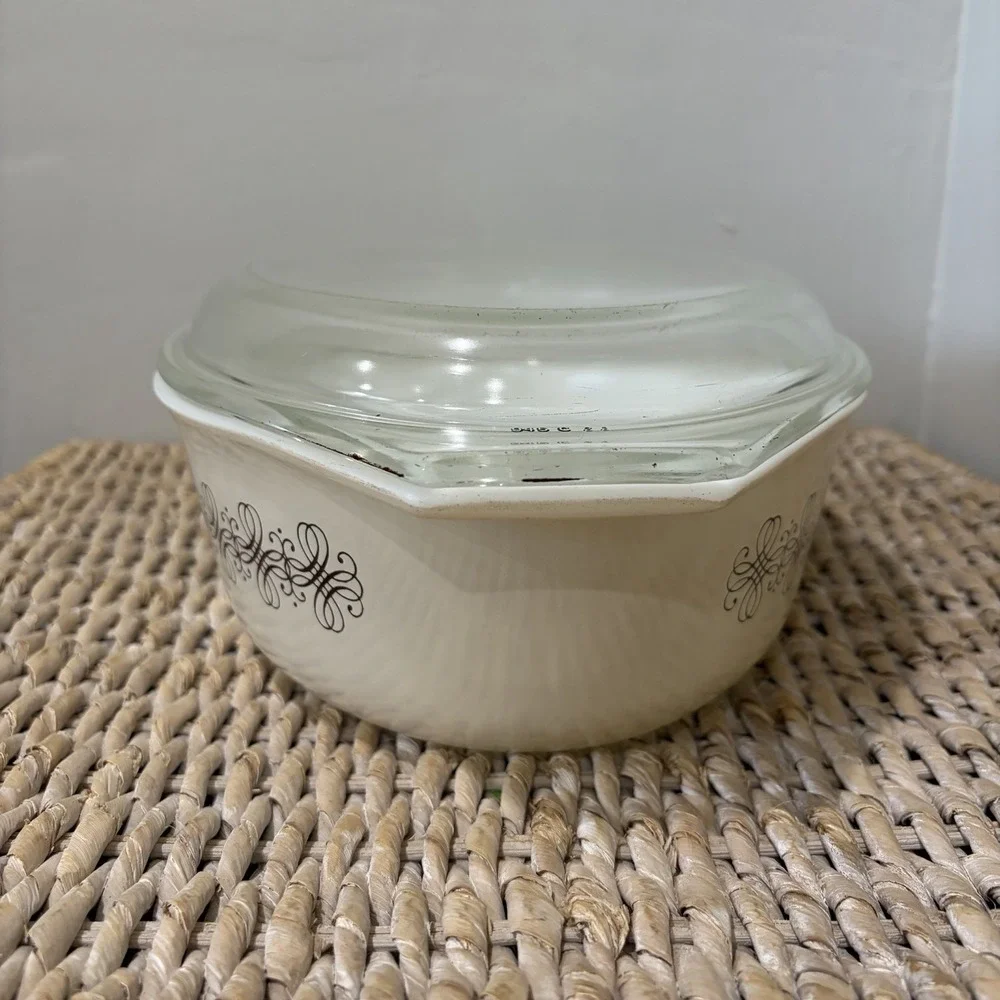 Vintage Pyrex Empire Scroll 